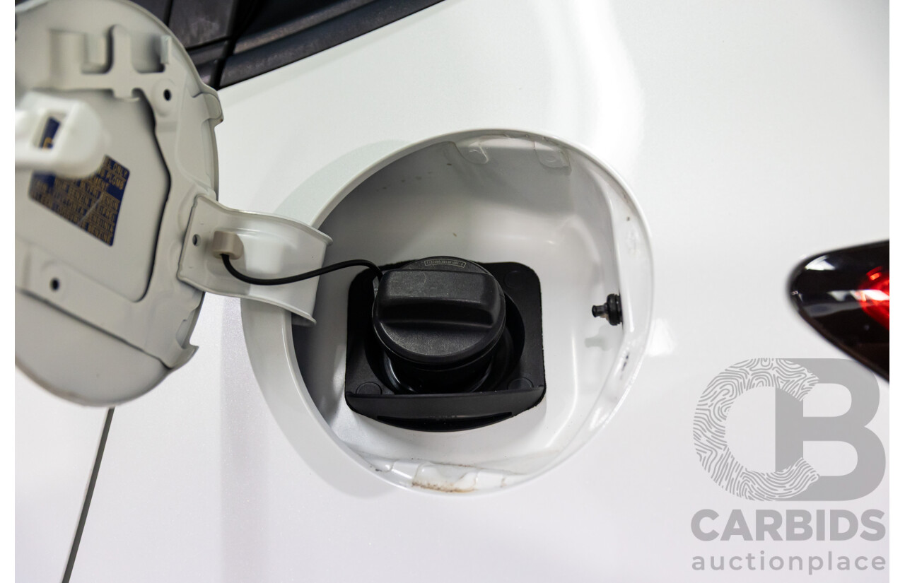 3/2015 Honda Hr-V VTi  4d Wagon Platinum White Pearl 1.8L