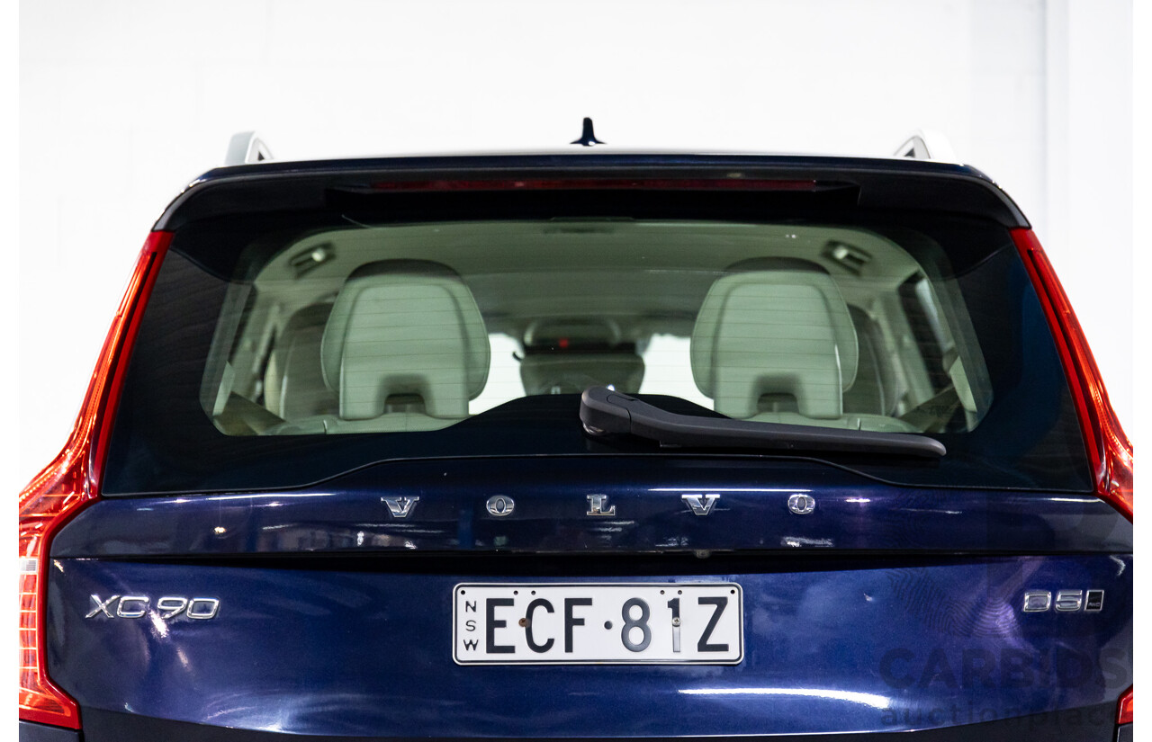 07/2019 Volvo XC90 D5 Momentum (AWD) 256 MY20 4d Wagon Magic Blue Metallic Turbo Diesel 2.0L