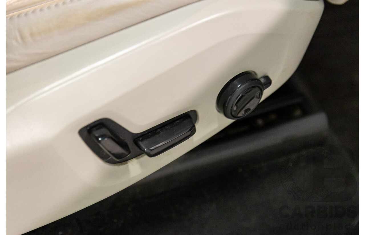 07/2019 Volvo XC90 D5 Momentum (AWD) 256 MY20 4d Wagon Magic Blue Metallic Turbo Diesel 2.0L