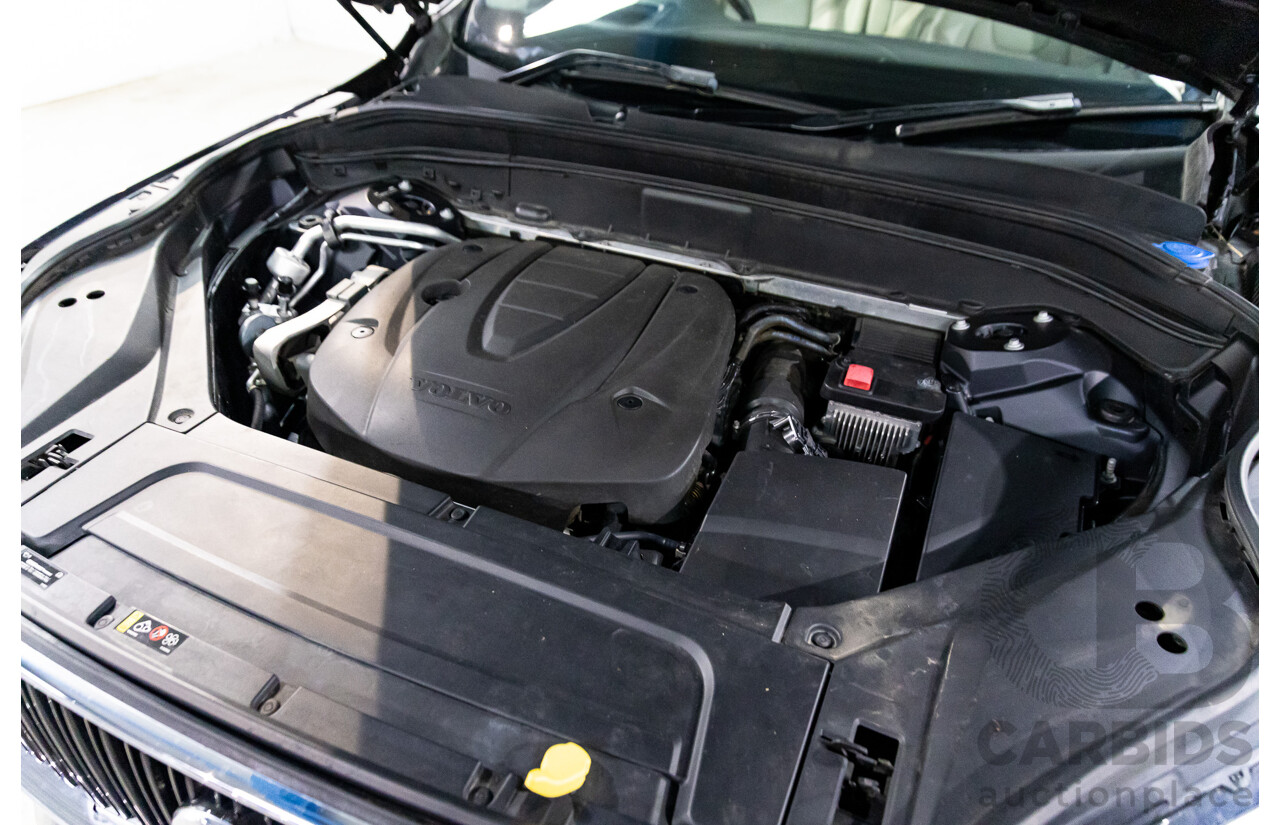 07/2019 Volvo XC90 D5 Momentum (AWD) 256 MY20 4d Wagon Magic Blue Metallic Turbo Diesel 2.0L