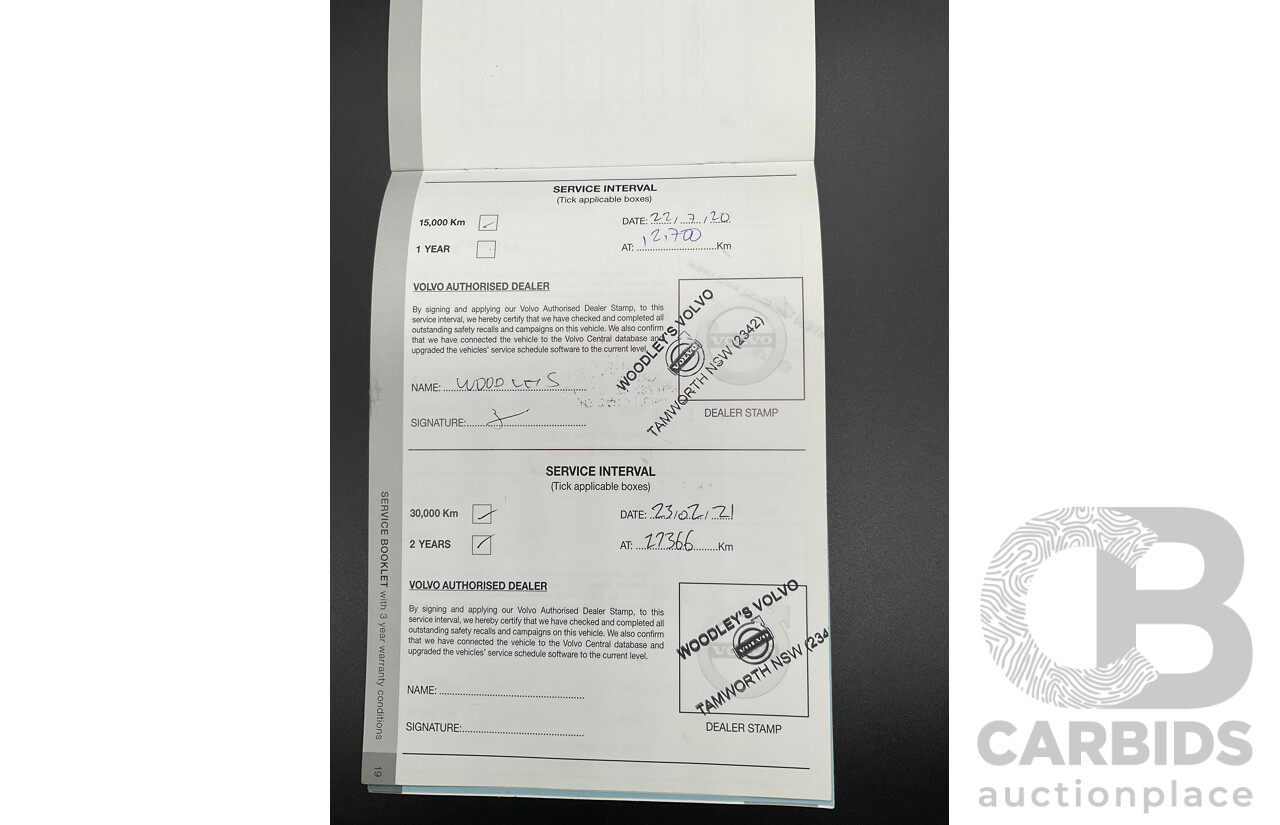 07/2019 Volvo XC90 D5 Momentum (AWD) 256 MY20 4d Wagon Magic Blue Metallic Turbo Diesel 2.0L