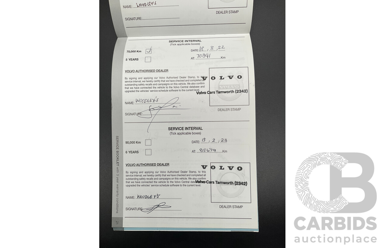 07/2019 Volvo XC90 D5 Momentum (AWD) 256 MY20 4d Wagon Magic Blue Metallic Turbo Diesel 2.0L