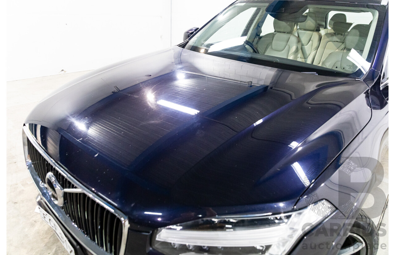 07/2019 Volvo XC90 D5 Momentum (AWD) 256 MY20 4d Wagon Magic Blue Metallic Turbo Diesel 2.0L