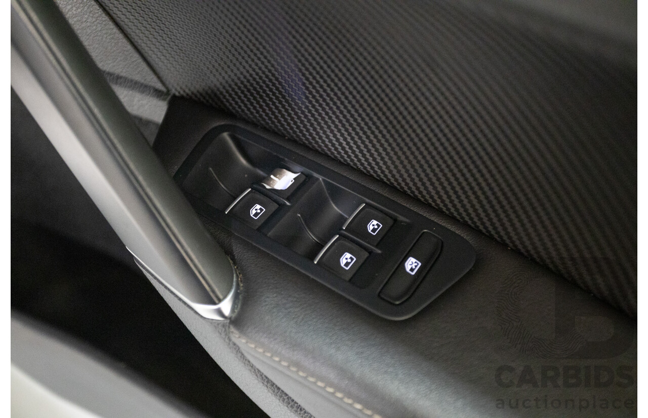 1/2018 Volkswagen Golf R Wolfsburg Edition (AWD) AU MY7.5 5D Hatchback Oryx White Pearl Turbo 2.0L