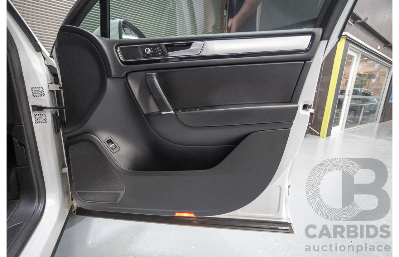 1/2015 Volkswagen Touareg V6 TDI (AWD) 7P MY15 4D Wagon Pure White Turbo Diesel 3.0L