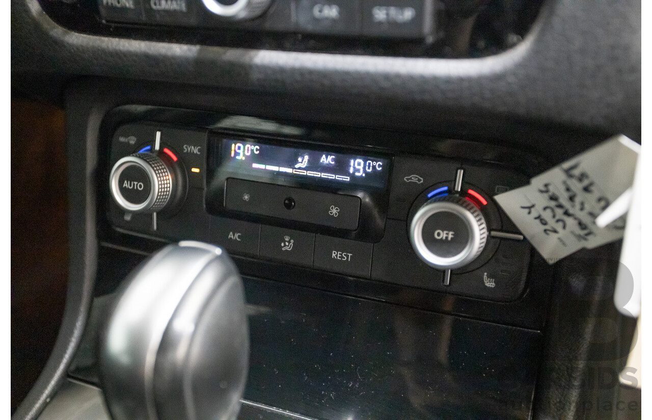 1/2015 Volkswagen Touareg V6 TDI (AWD) 7P MY15 4D Wagon Pure White Turbo Diesel 3.0L