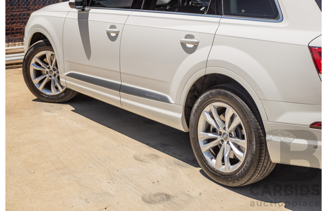 10/2015 Audi Q7 3.0 TDI Quattro (AWD) 4M 4D Wagon Pure White Turbo Diesel V6 (200kw) 3.0L - 7 seater