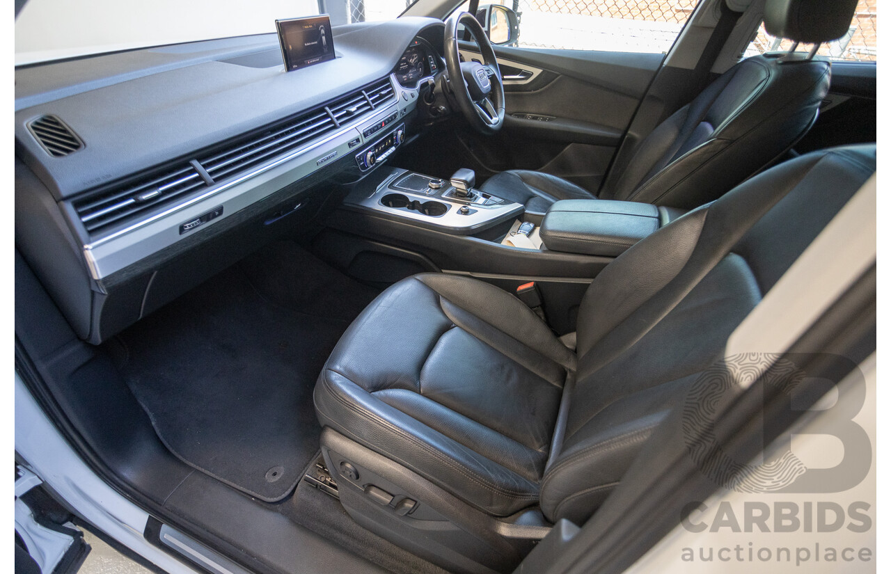 10/2015 Audi Q7 3.0 TDI Quattro (AWD) 4M 4D Wagon Pure White Turbo Diesel V6 (200kw) 3.0L - 7 seater