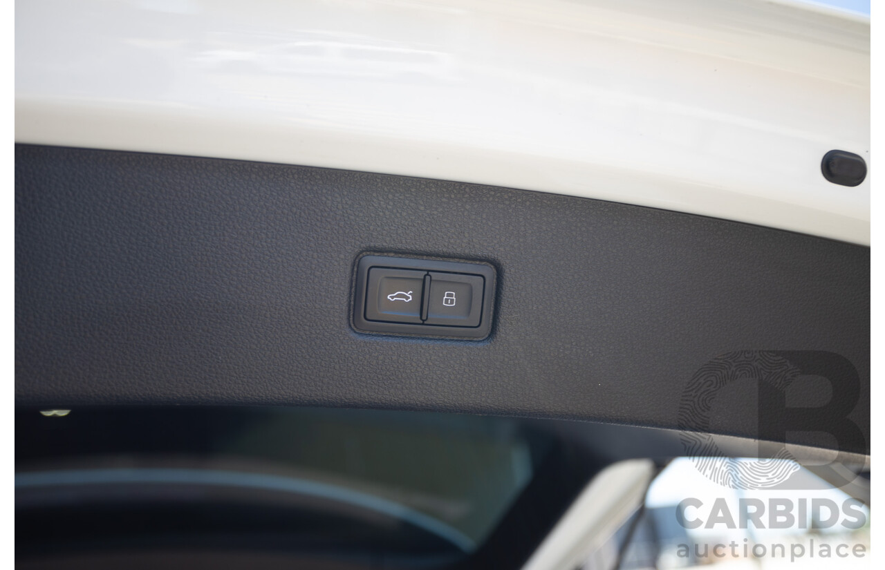 10/2015 Audi Q7 3.0 TDI Quattro (AWD) 4M 4D Wagon Pure White Turbo Diesel V6 (200kw) 3.0L - 7 seater