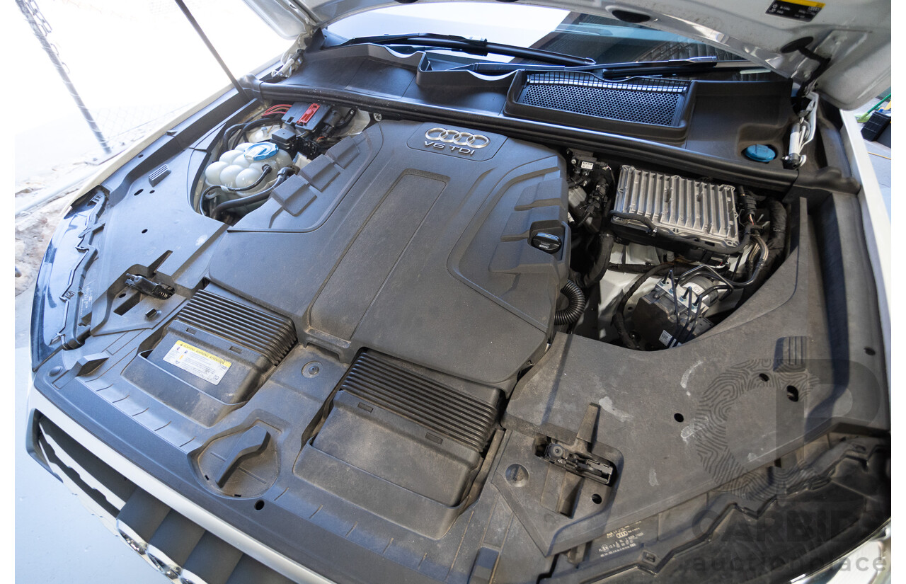 10/2015 Audi Q7 3.0 TDI Quattro (AWD) 4M 4D Wagon Pure White Turbo Diesel V6 (200kw) 3.0L - 7 seater