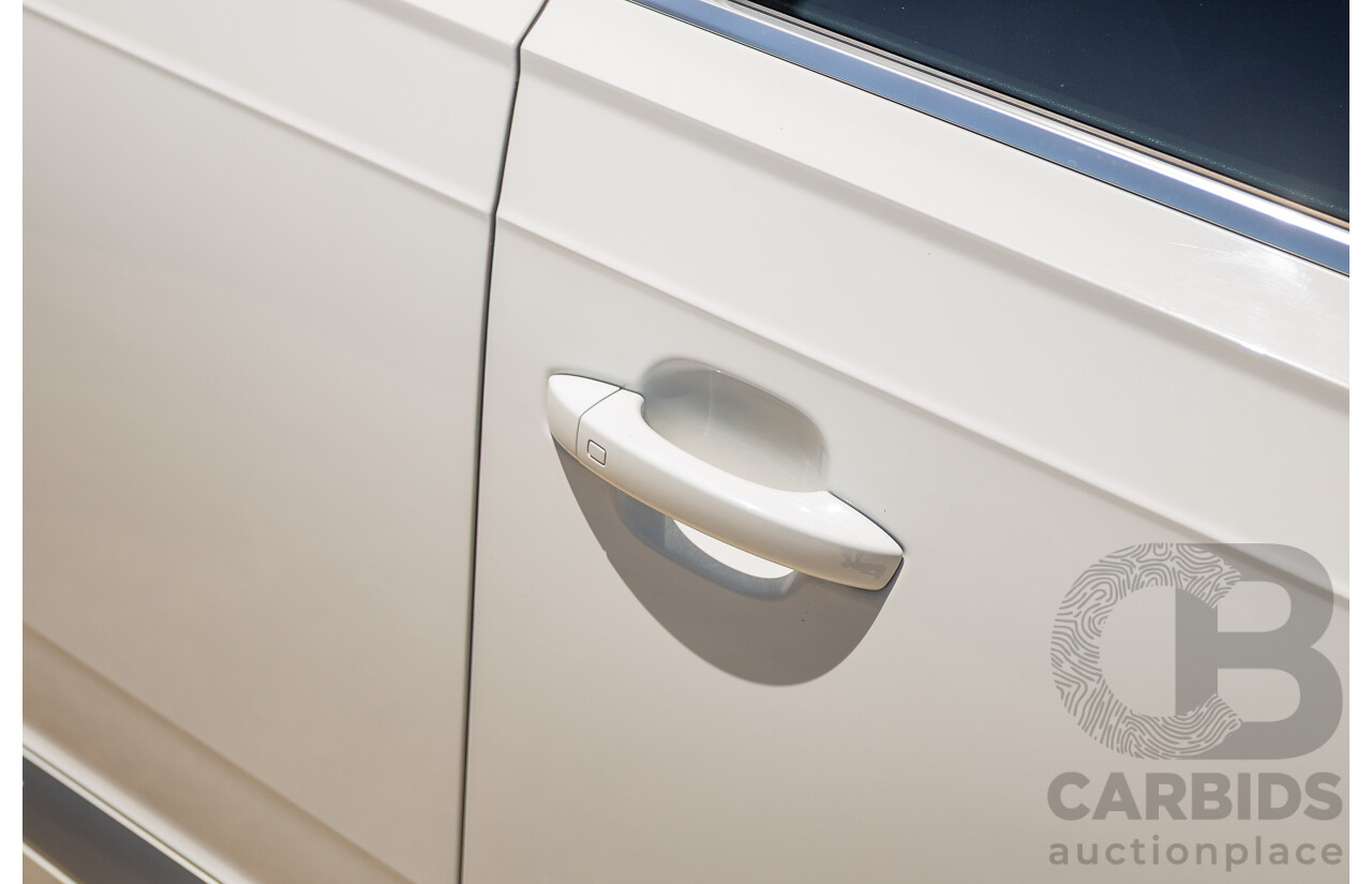 10/2015 Audi Q7 3.0 TDI Quattro (AWD) 4M 4D Wagon Pure White Turbo Diesel V6 (200kw) 3.0L - 7 seater