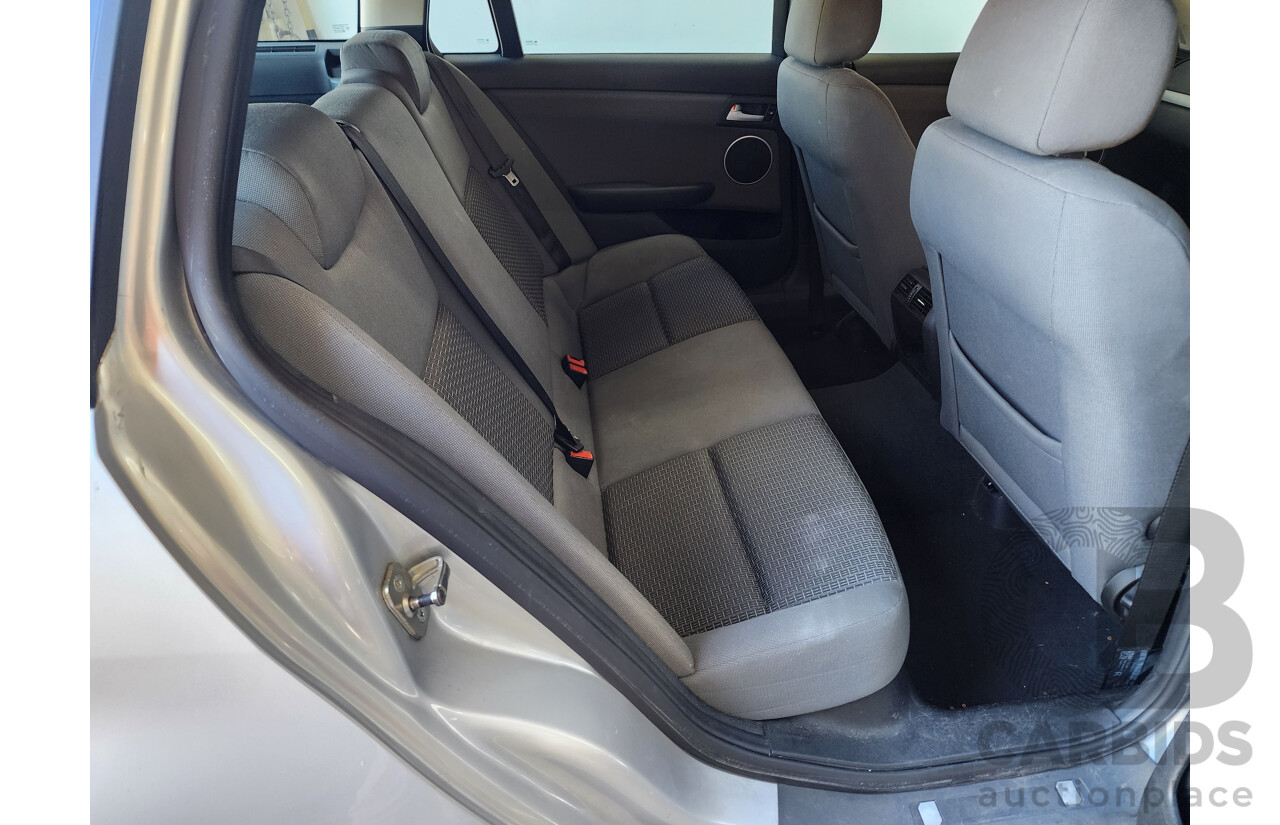 8/2011 Holden Commodore Omega VE II 4d Sportwagon Silver 3.0L