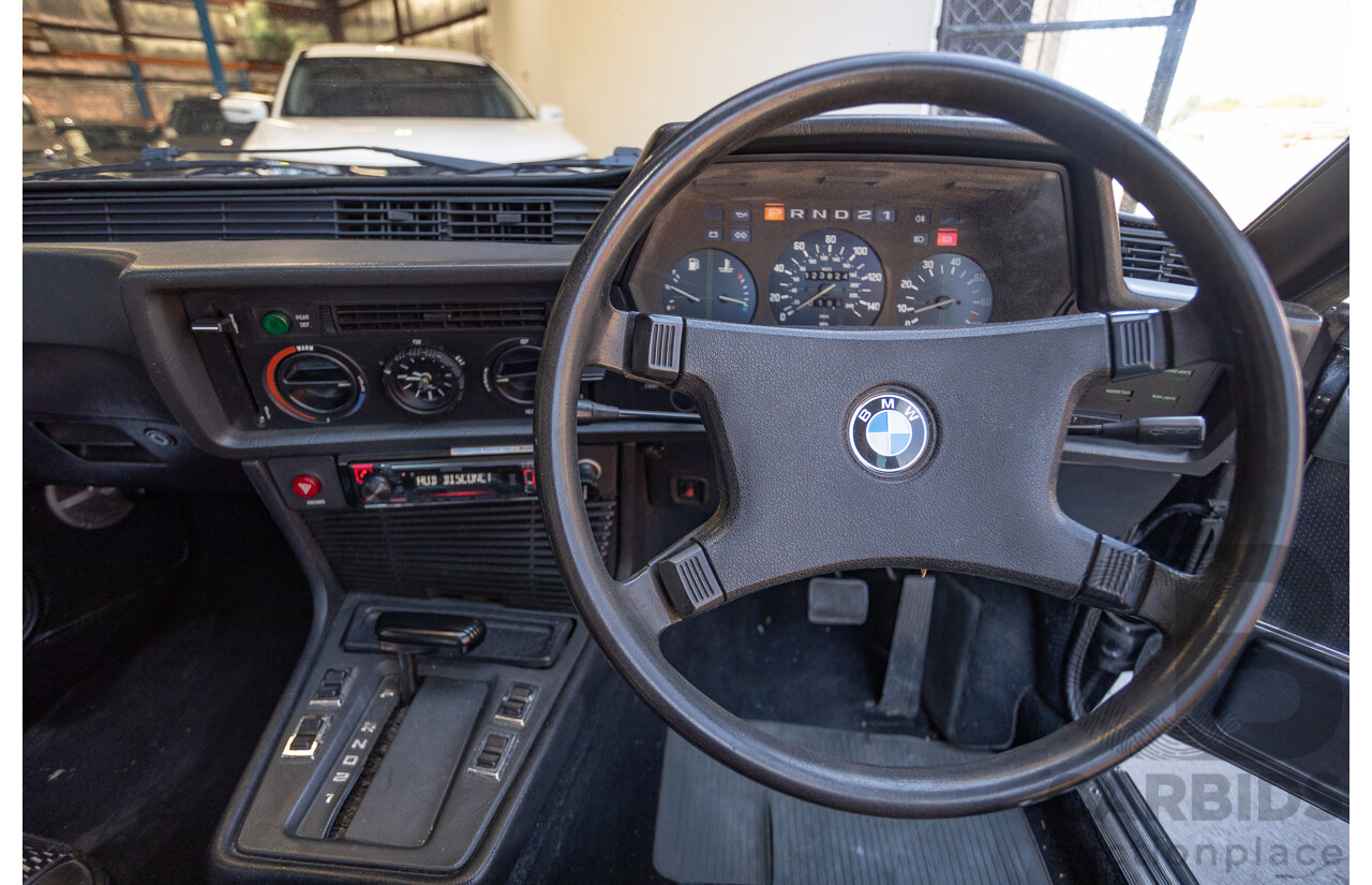 1/1977 BMW 633CSi E24 2D Coupe Schwarz Black 3.2L - Import