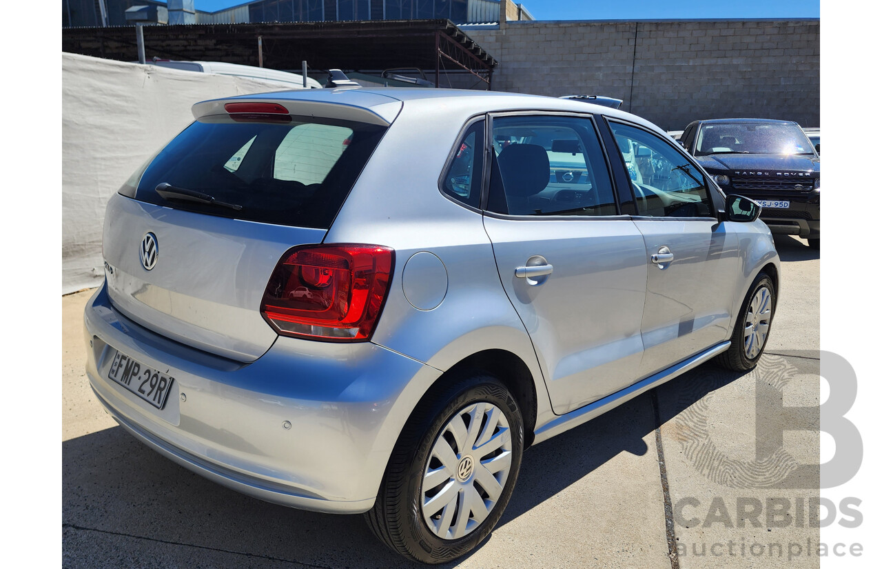 9/2013 Volkswagen Polo Trendline 6R MY14 5d Hatchback Silver 1.4L