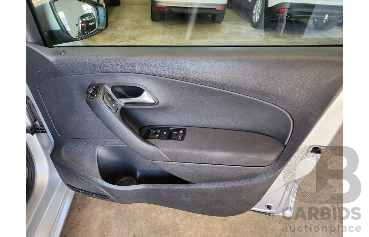 9/2013 Volkswagen Polo Trendline 6R MY14 5d Hatchback Silver 1.4L