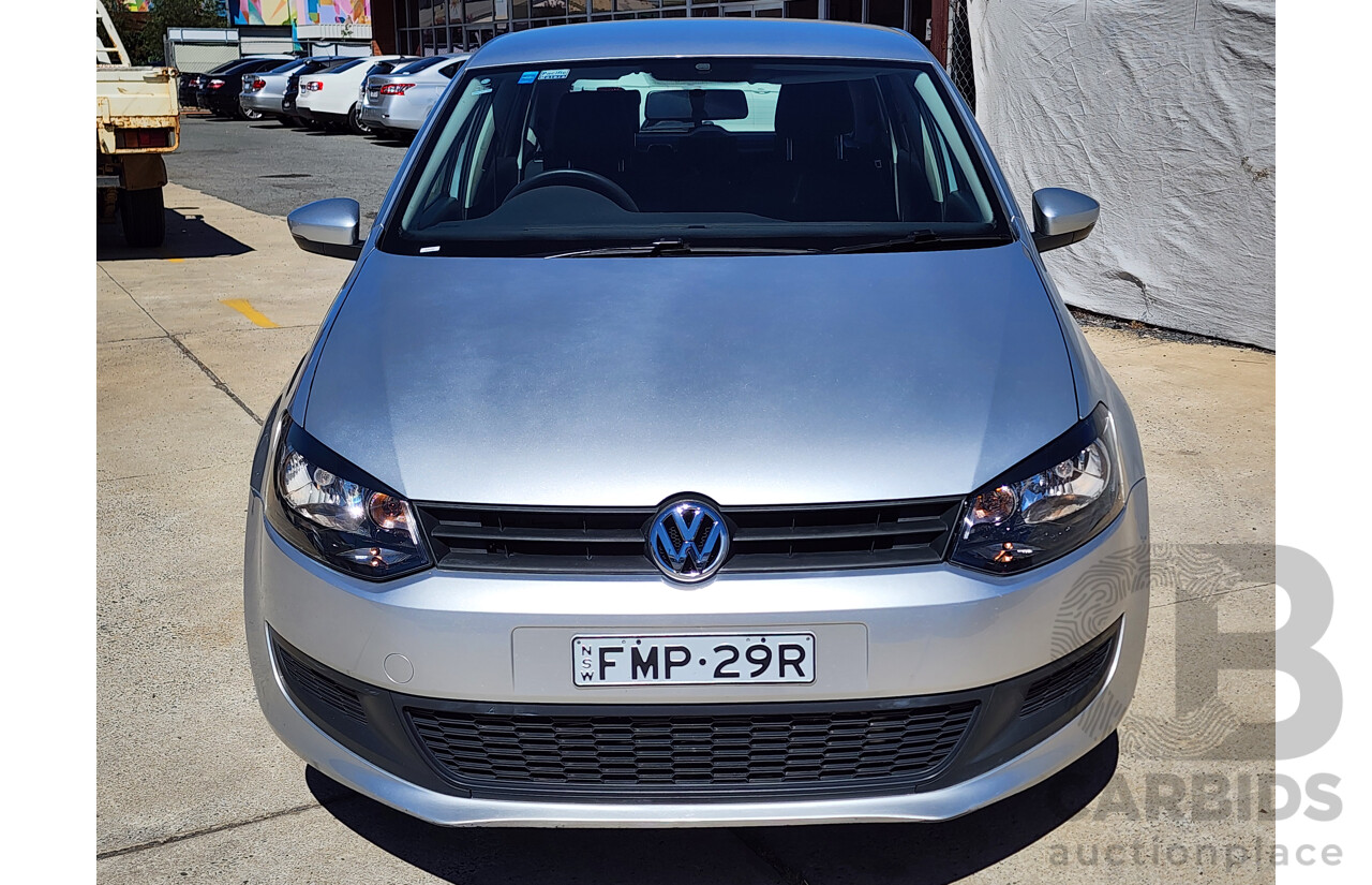 9/2013 Volkswagen Polo Trendline 6R MY14 5d Hatchback Silver 1.4L