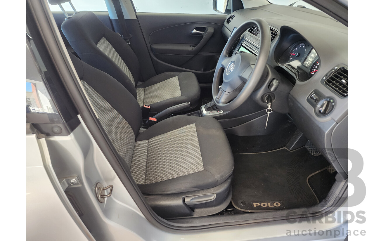 9/2013 Volkswagen Polo Trendline 6R MY14 5d Hatchback Silver 1.4L
