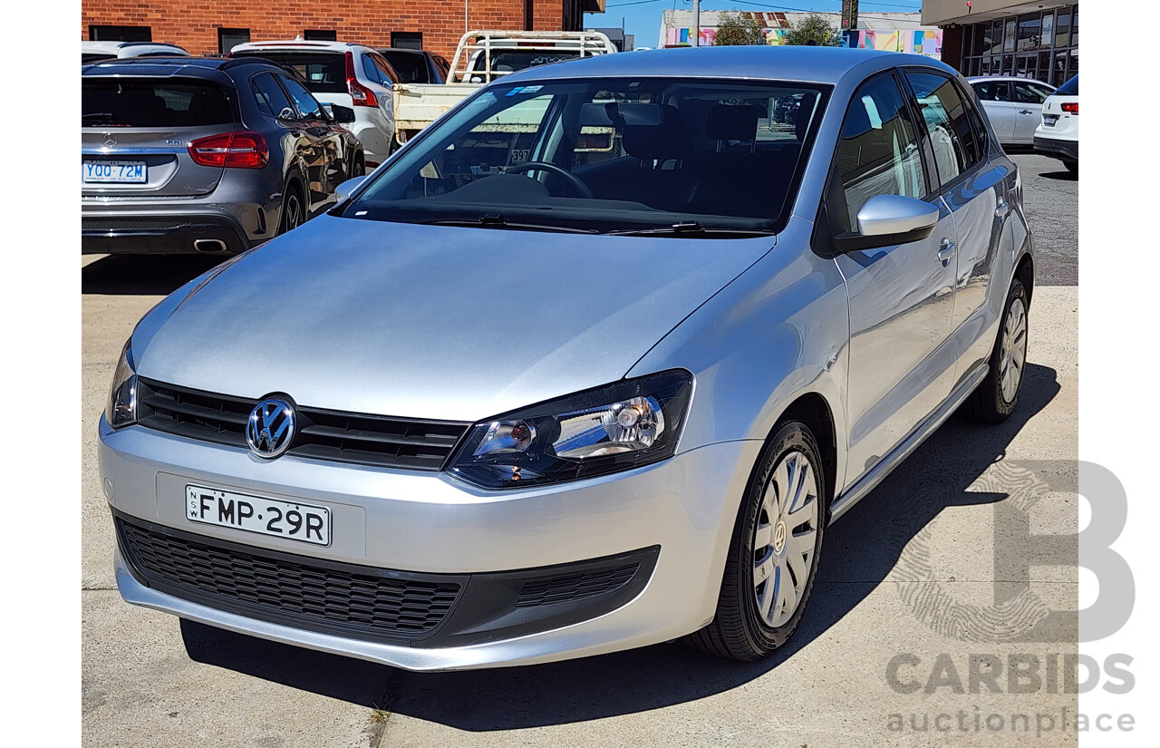 9/2013 Volkswagen Polo Trendline 6R MY14 5d Hatchback Silver 1.4L