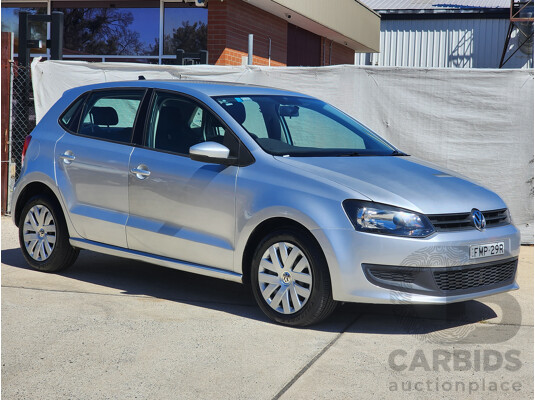 9/2013 Volkswagen Polo Trendline 6R MY14 5d Hatchback Silver 1.4L