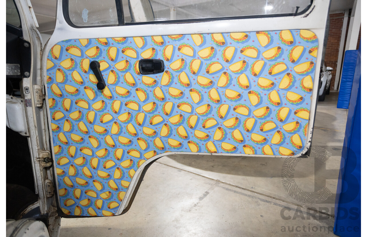 9/1975 Volkswagen Kombi Transporter Type 2 2d Crew Cab Utility White 1.8L