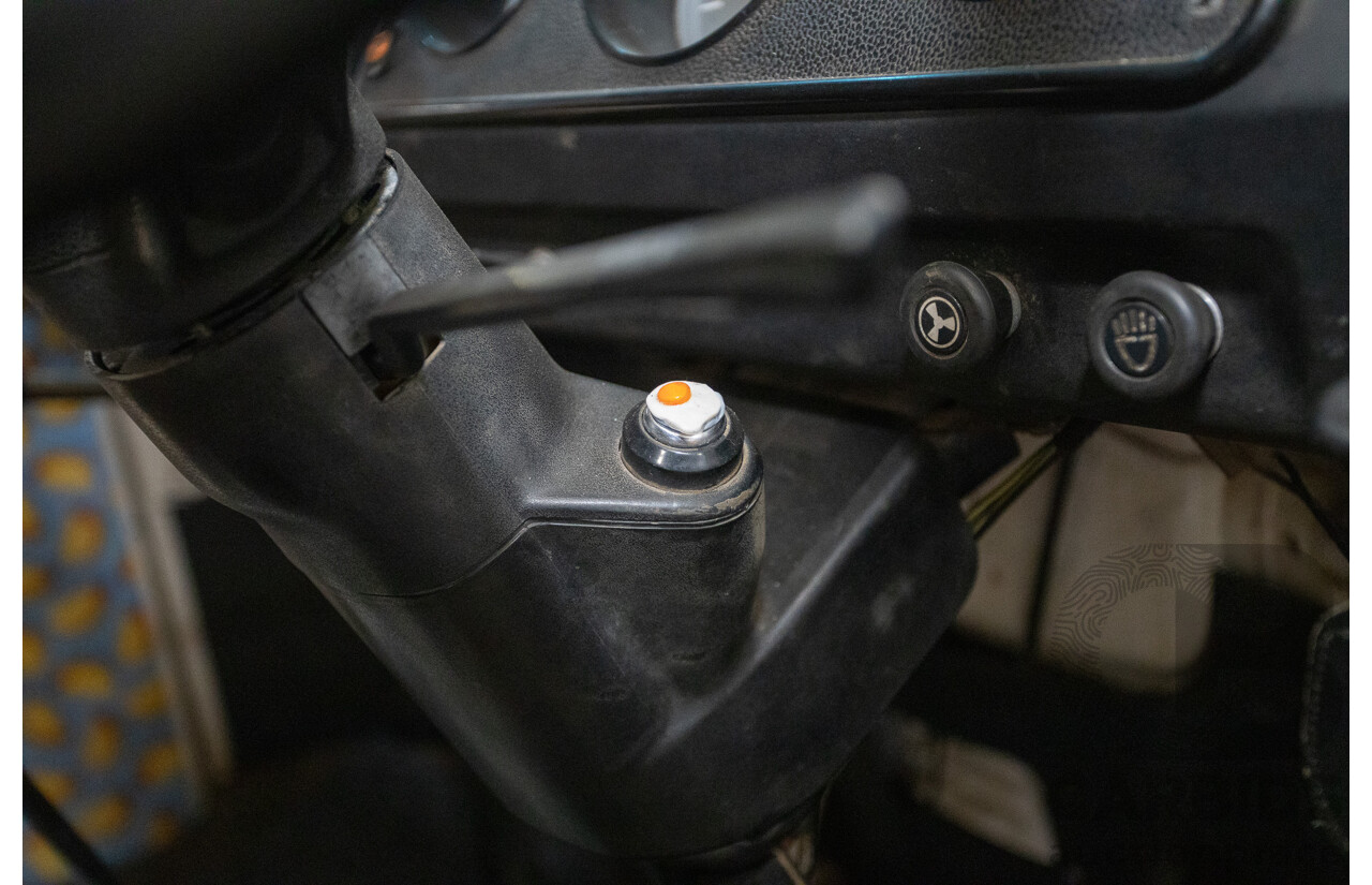 9/1975 Volkswagen Kombi Transporter Type 2 2d Crew Cab Utility White 1.8L