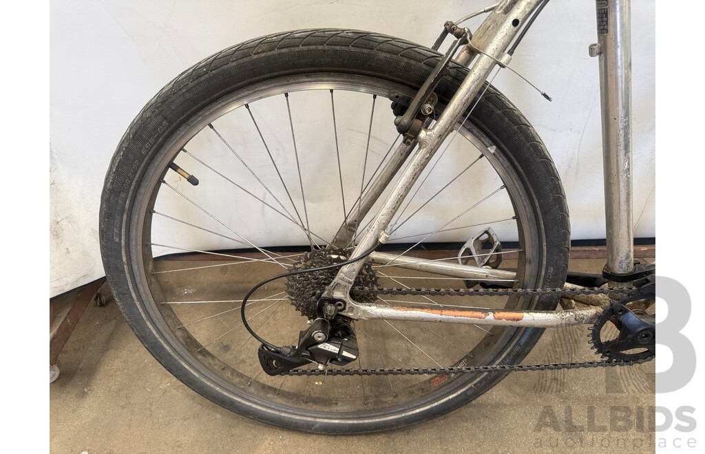 21 Inch Diamondback Storm Front Mountain Bike