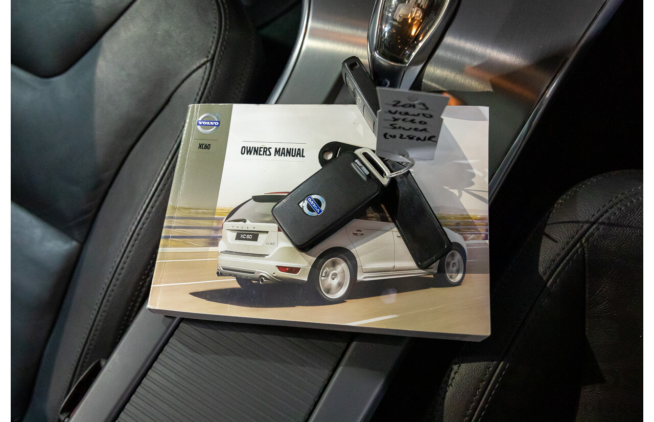 11/2012 Volvo XC60 3.2 Teknik DZ MY12 4d Wagon Mystic Silver Metallic V6 3.2L