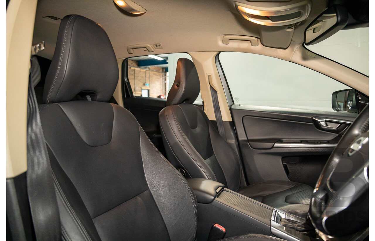 11/2012 Volvo XC60 3.2 Teknik DZ MY12 4d Wagon Mystic Silver Metallic V6 3.2L