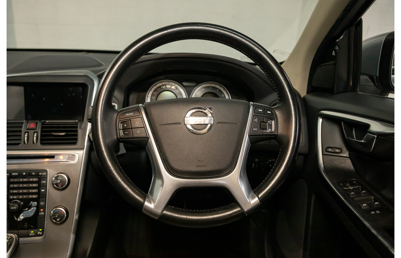 11/2012 Volvo XC60 3.2 Teknik DZ MY12 4d Wagon Mystic Silver Metallic V6 3.2L