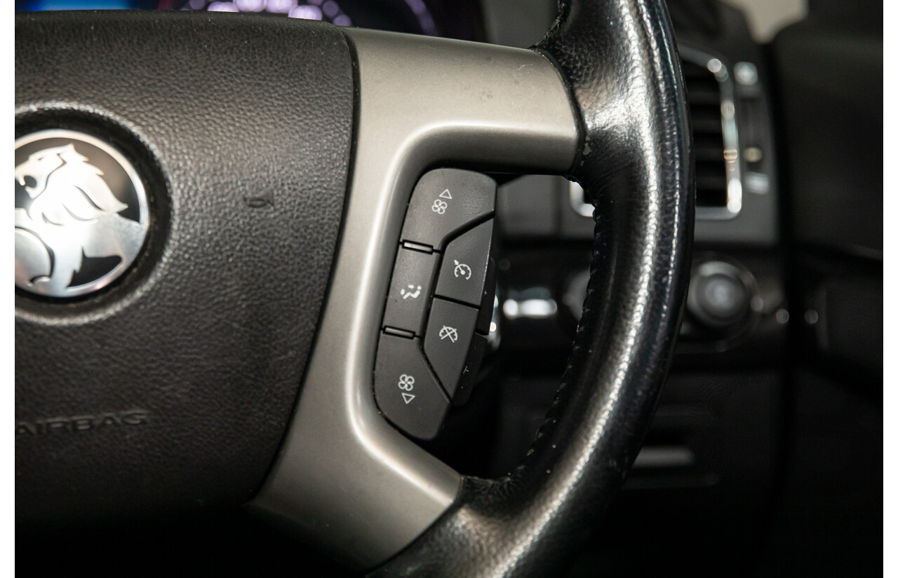 10/2014 Holden Captiva 7 LTZ (AWD) CG MY15 4d Wagon Champagne Silver Turbo Diesel 2.2L