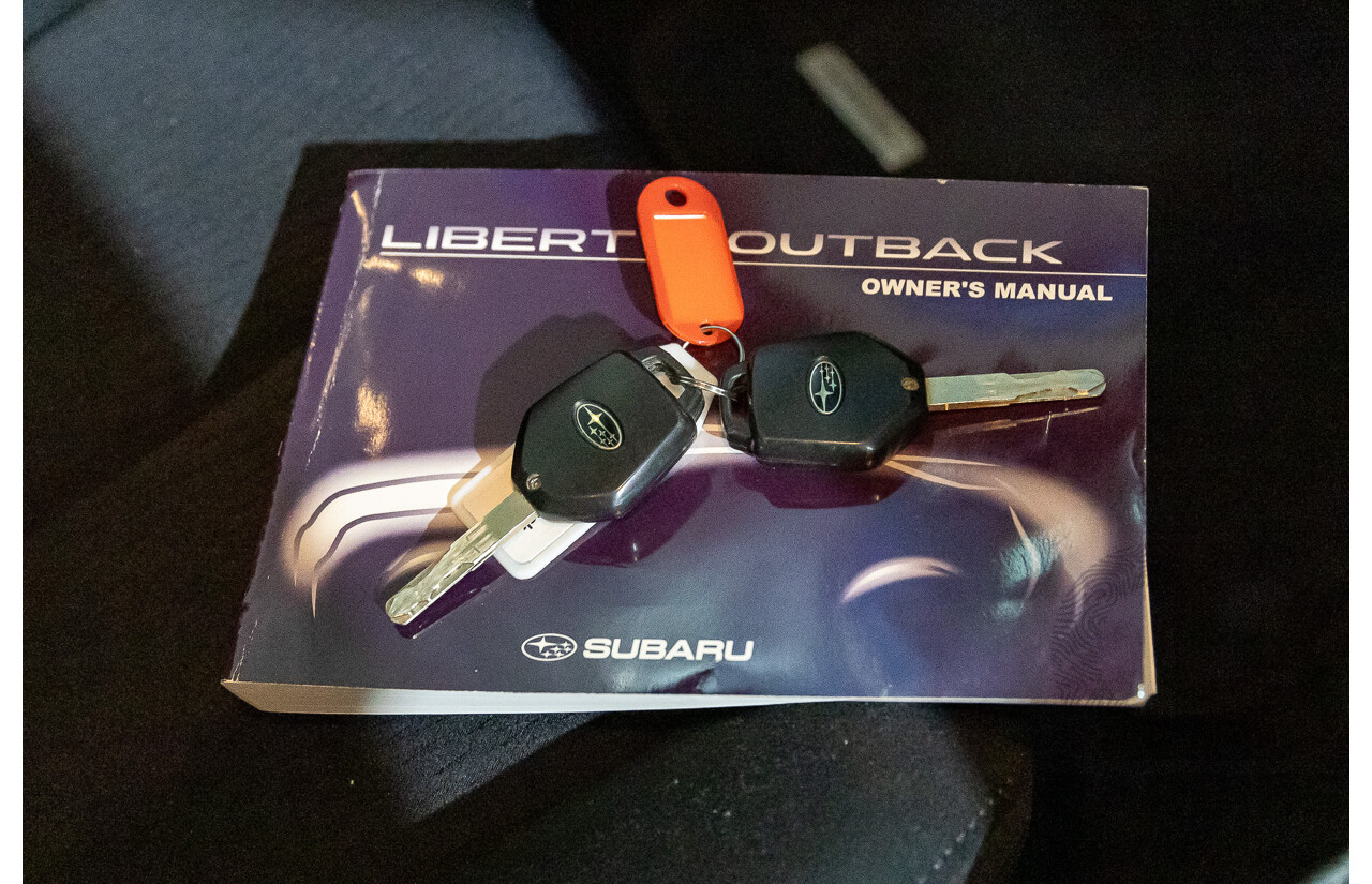 11/2010 Subaru Outback 2.5i MY11 4d Wagon Crystal White Pearl 2.5L