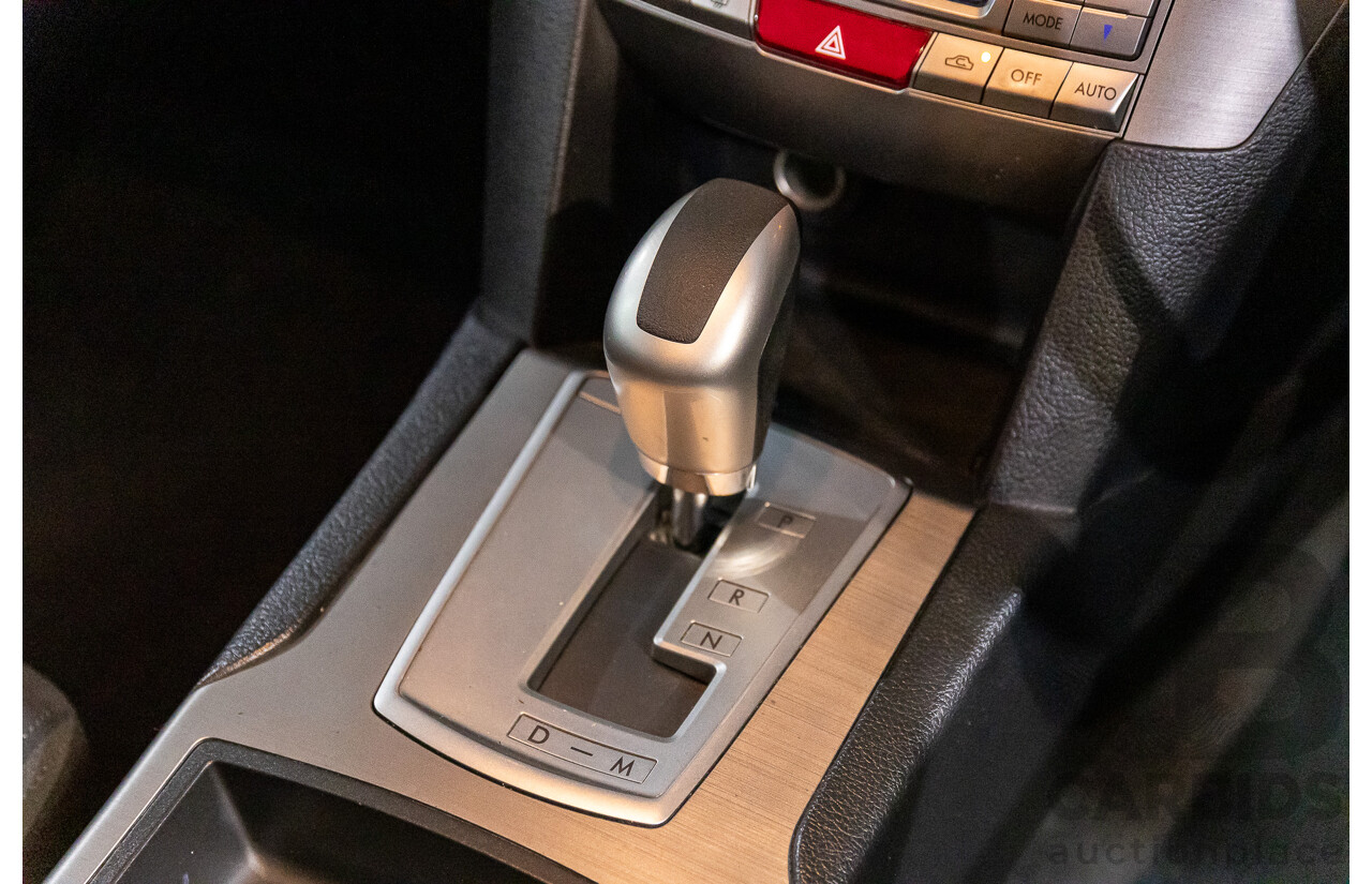 11/2010 Subaru Outback 2.5i MY11 4d Wagon Crystal White Pearl 2.5L