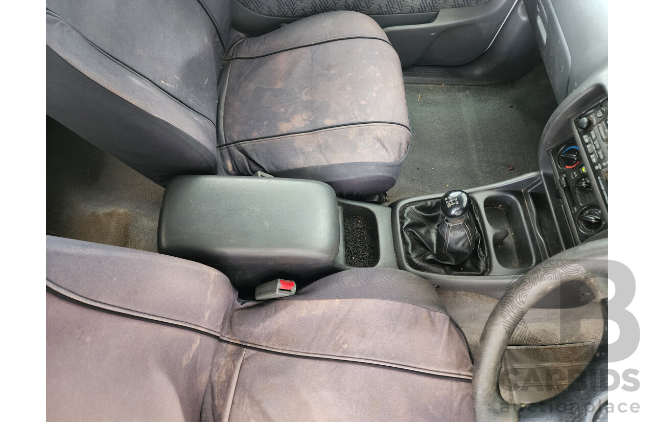 1/2000 Ford Courier XL PE Crew Cab P/Up White 2.6L