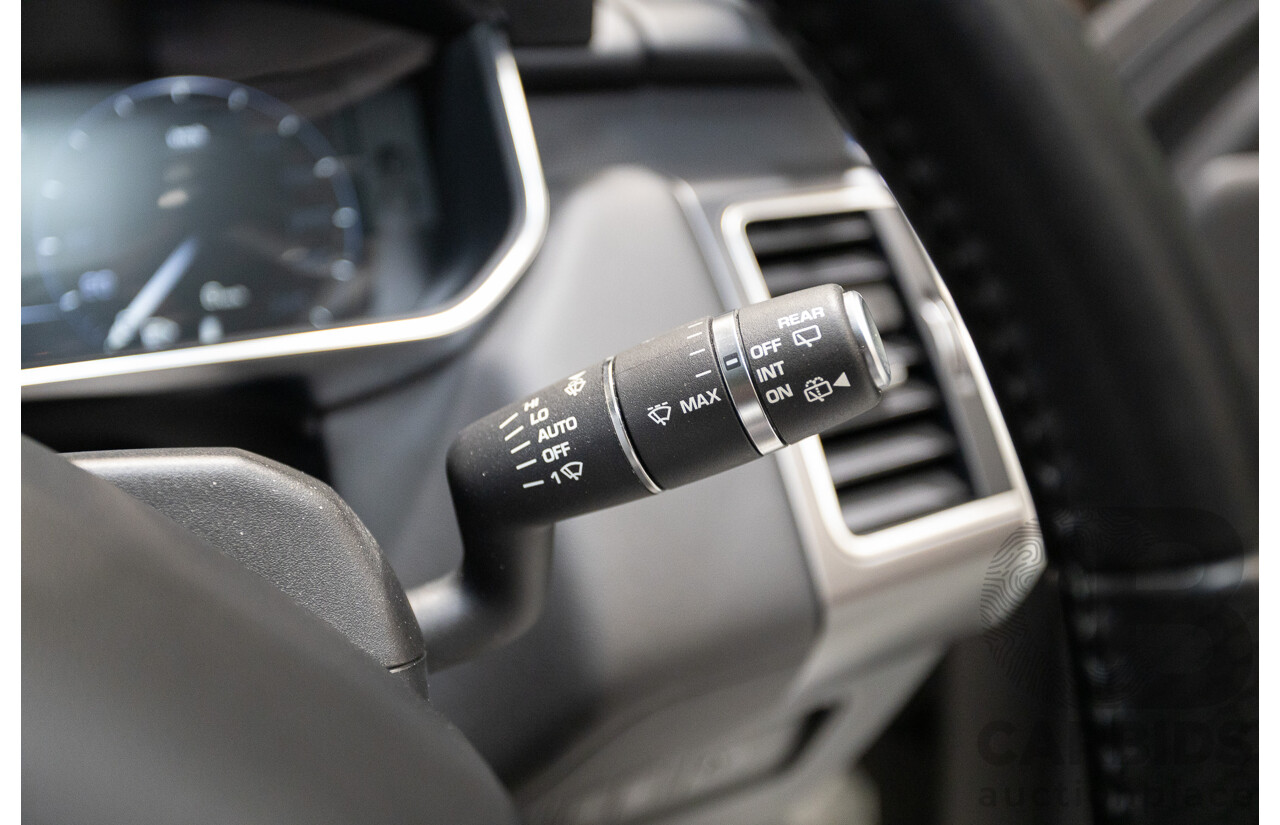 06/2016 Range Rover Range Rover Sport 3.0 TDV6 SE (AWD) LW MY16 4D Wagon Polaris White Turbo Diesel 3.0L