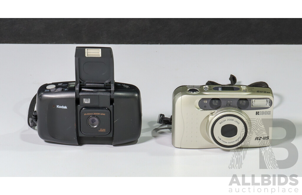 Vintage Cameras. Kodak, Ricoh - Lot of 2