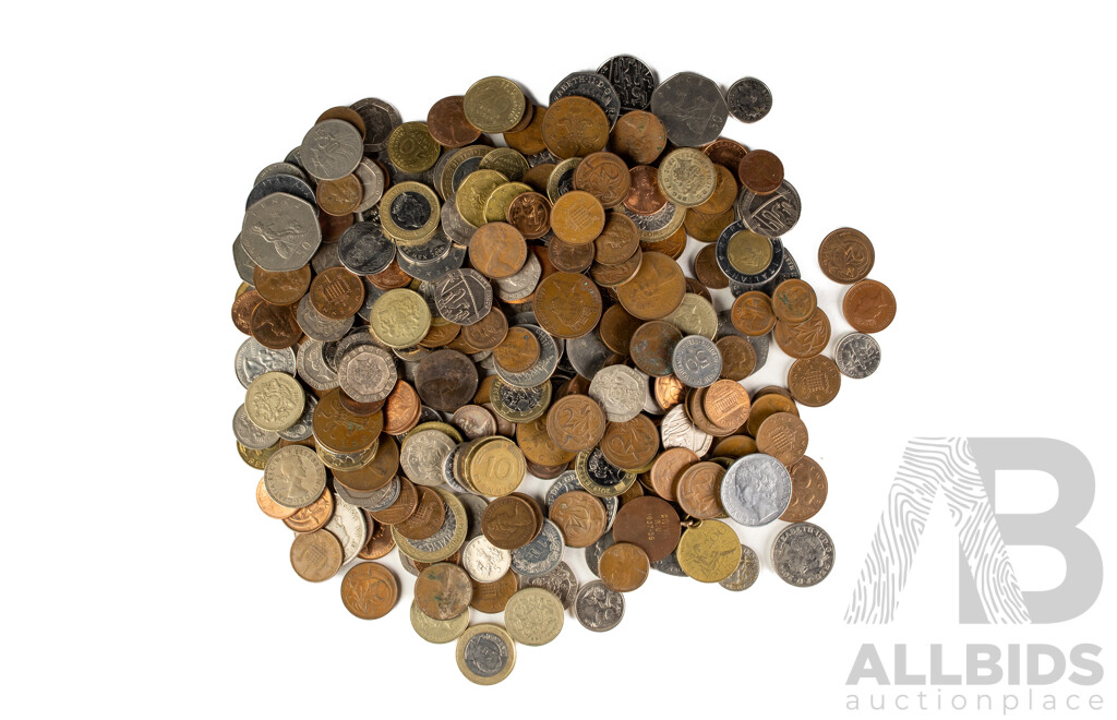 Collection of International Coins Including United Kingdom, Spain, Australia, France, USA - Approximately 1.2 Kilograms