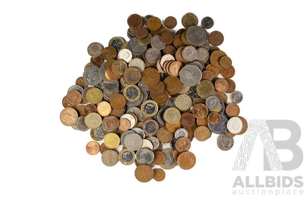 Collection of International Coins Including United Kingdom, Spain, Australia, France, USA - Approximately 1.2 Kilograms