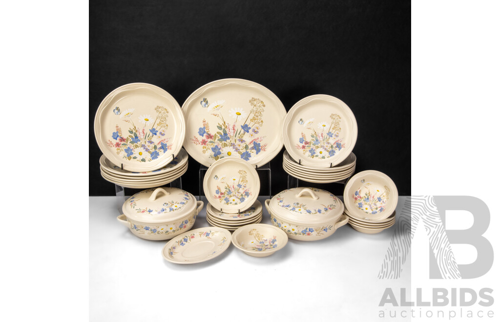 Poole 'Springtime' 31 Piece Dinner Service