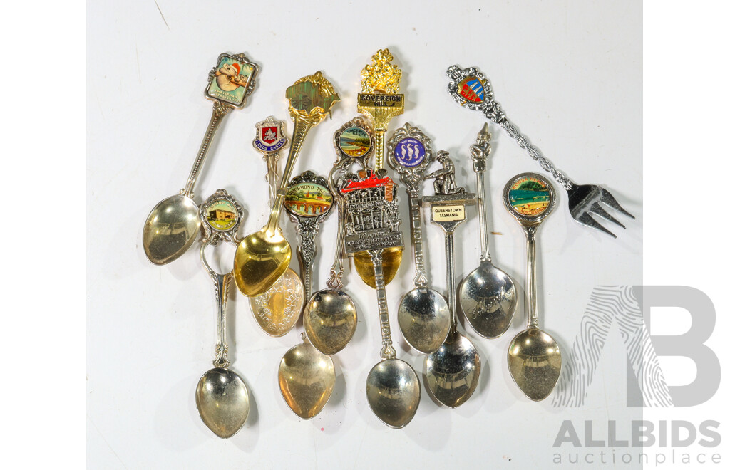 Collection of Vintage Souvenir Teaspoons Including Australia, Russia, France, Scotland and More
