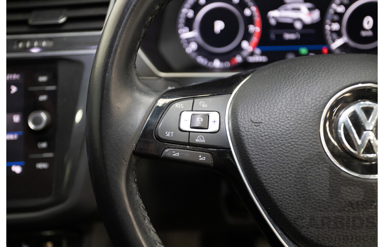 10/2017 Volkswagen Tiguan 110 TSI Comfortline 5NA MY18 4D Wagon Deep Black Pearl Turbo 1.4L