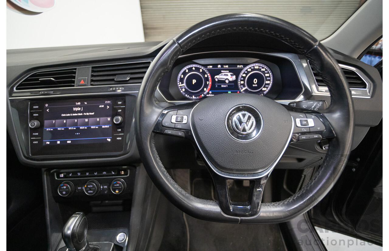 10/2017 Volkswagen Tiguan 110 TSI Comfortline 5NA MY18 4D Wagon Deep Black Pearl Turbo 1.4L