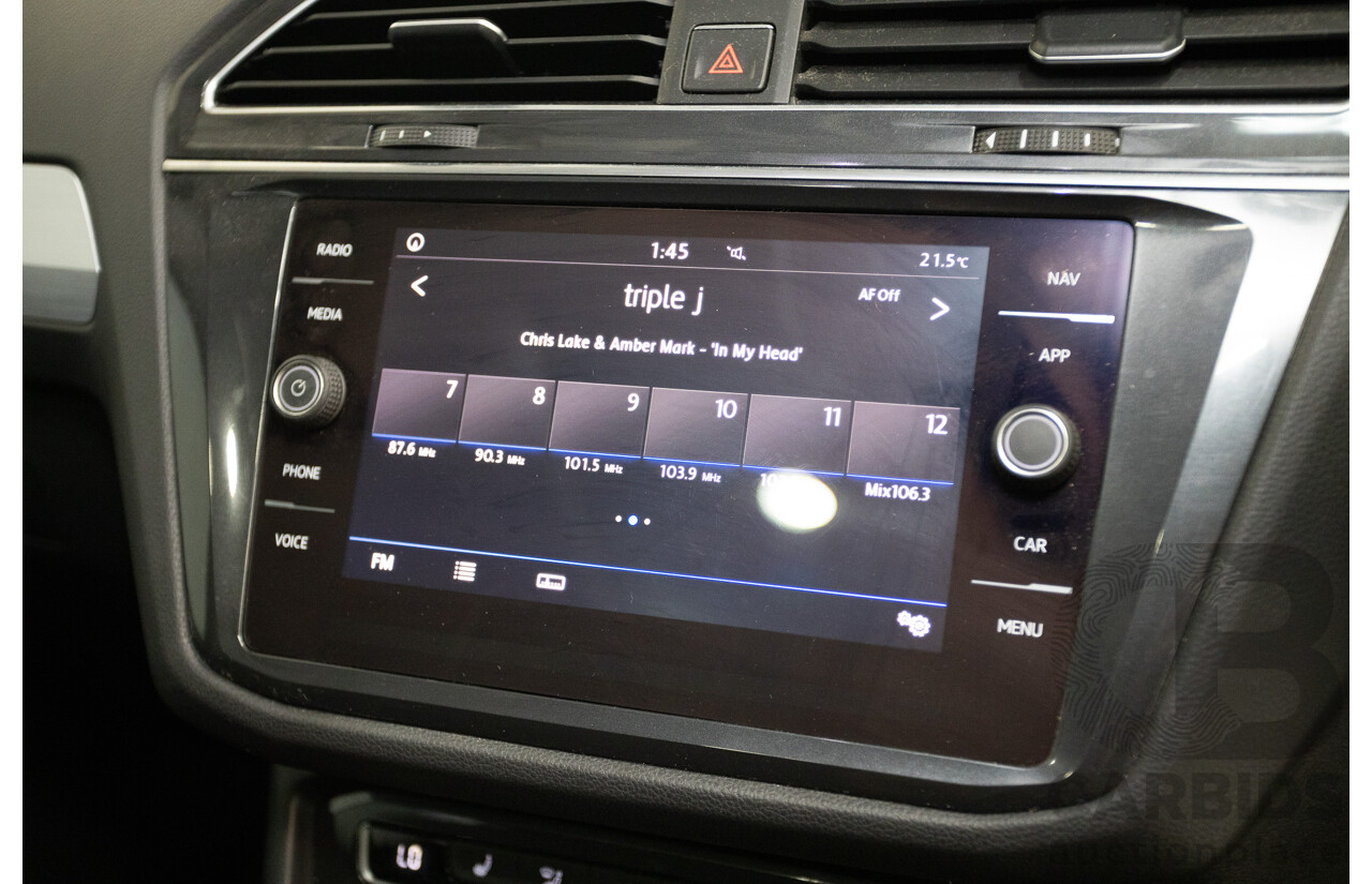 10/2017 Volkswagen Tiguan 110 TSI Comfortline 5NA MY18 4D Wagon Deep Black Pearl Turbo 1.4L