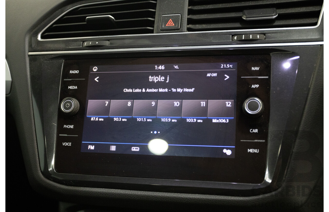 10/2017 Volkswagen Tiguan 110 TSI Comfortline 5NA MY18 4D Wagon Deep Black Pearl Turbo 1.4L