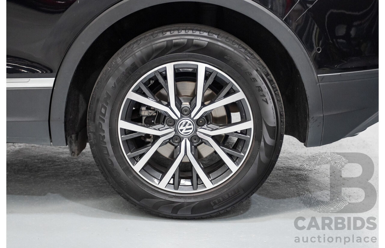 10/2017 Volkswagen Tiguan 110 TSI Comfortline 5NA MY18 4D Wagon Deep Black Pearl Turbo 1.4L