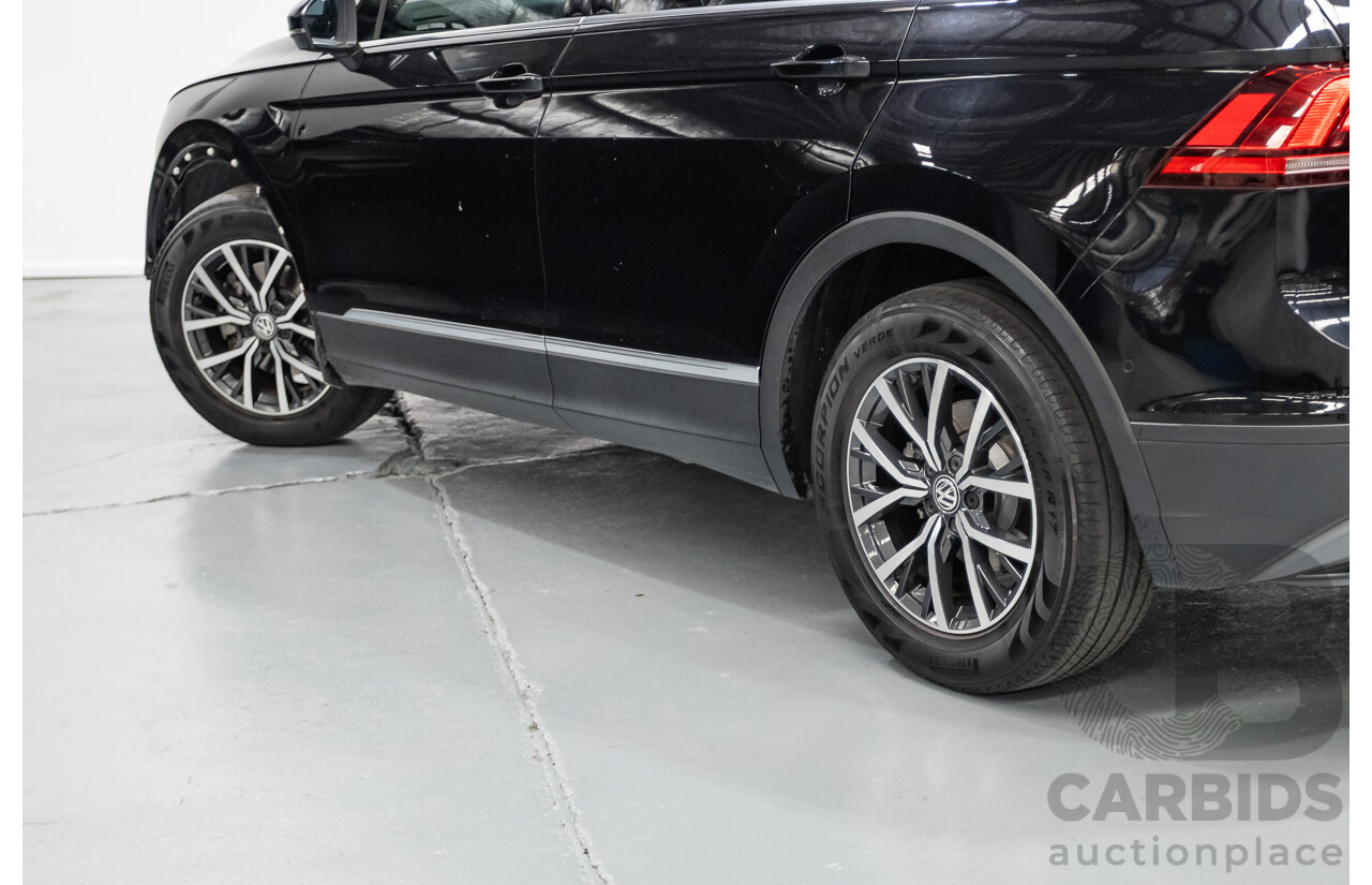 10/2017 Volkswagen Tiguan 110 TSI Comfortline 5NA MY18 4D Wagon Deep Black Pearl Turbo 1.4L