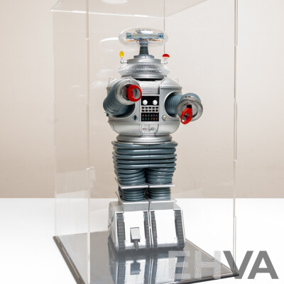 Detailed Scale 1/6 Model of the B9 Robot From Lost in Space