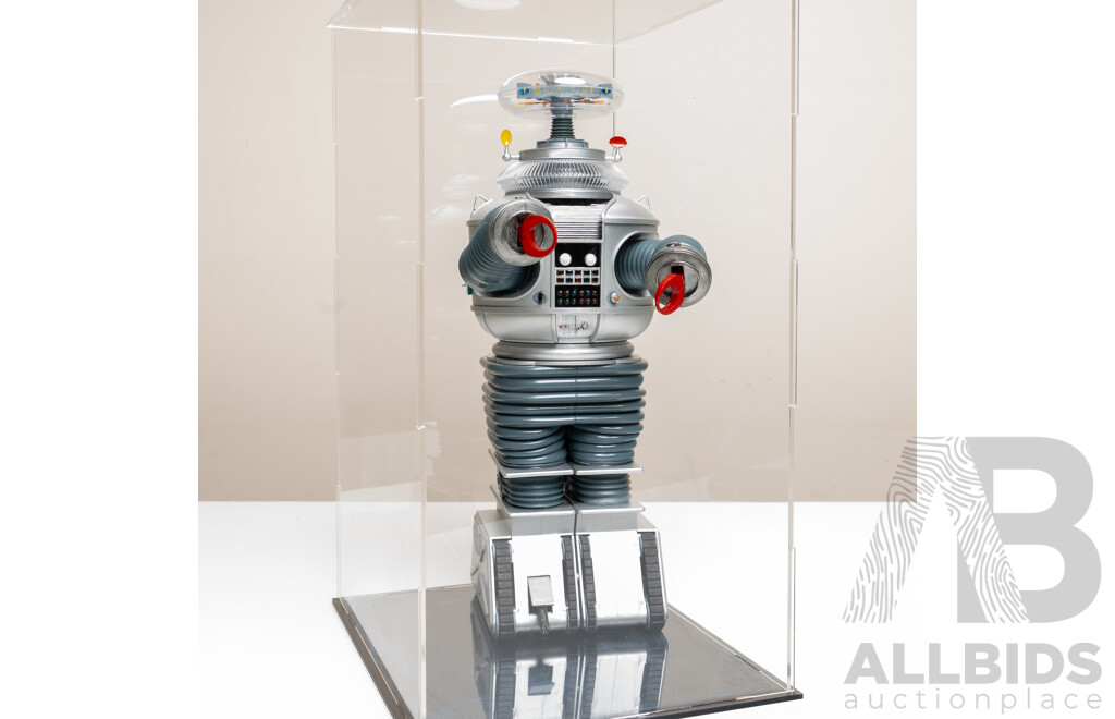 Detailed Scale 1/6 Model of the B9 Robot From Lost in Space