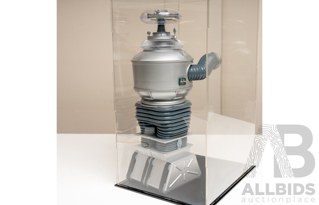 Detailed Scale 1/6 Model of the B9 Robot From Lost in Space