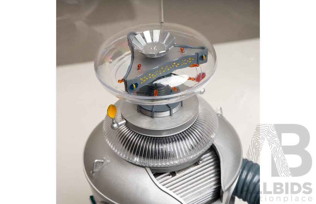 Detailed Scale 1/6 Model of the B9 Robot From Lost in Space