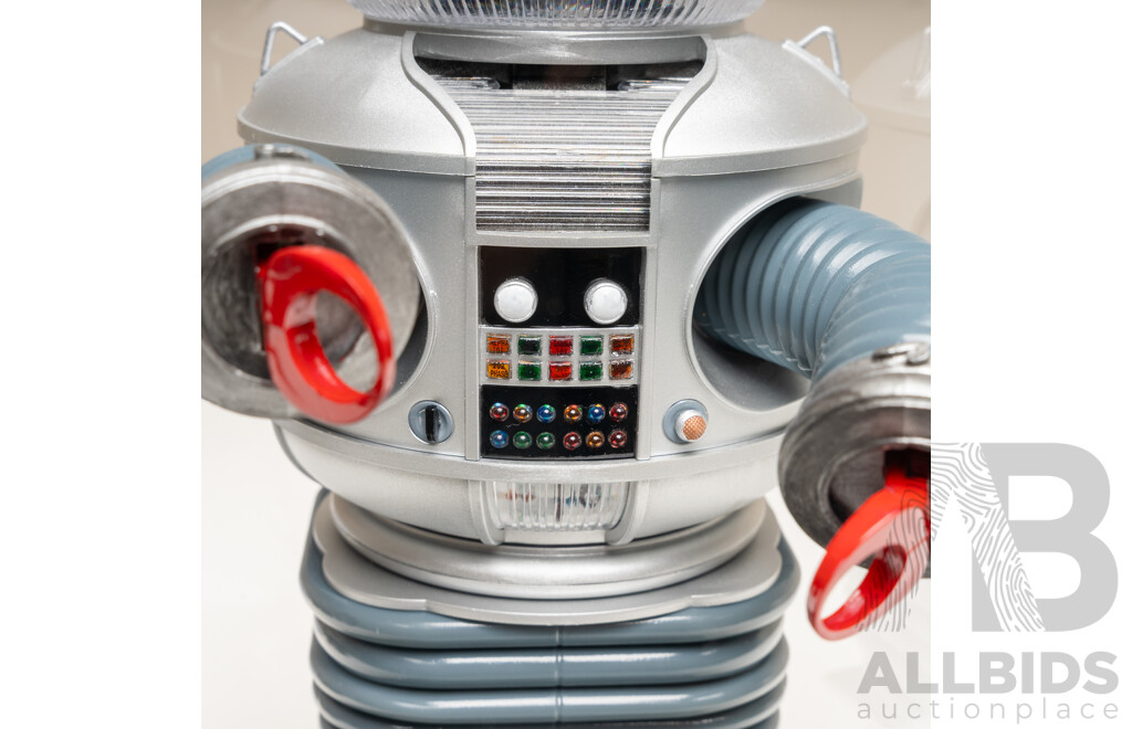 Detailed Scale 1/6 Model of the B9 Robot From Lost in Space